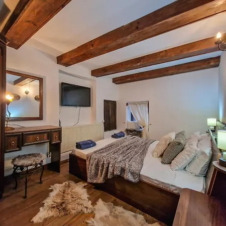 8bd Retreat In Comfort & Mountain Charm By Flat Mаnager Nyaraló *